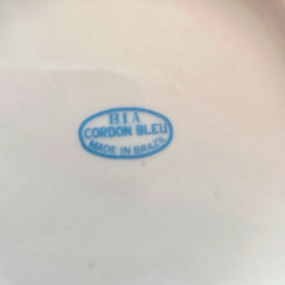 Vintage, Set of 4 BIA, Cordon Bleu Porcelain Pitchers, Made in Brazil - Picture 6 of 6